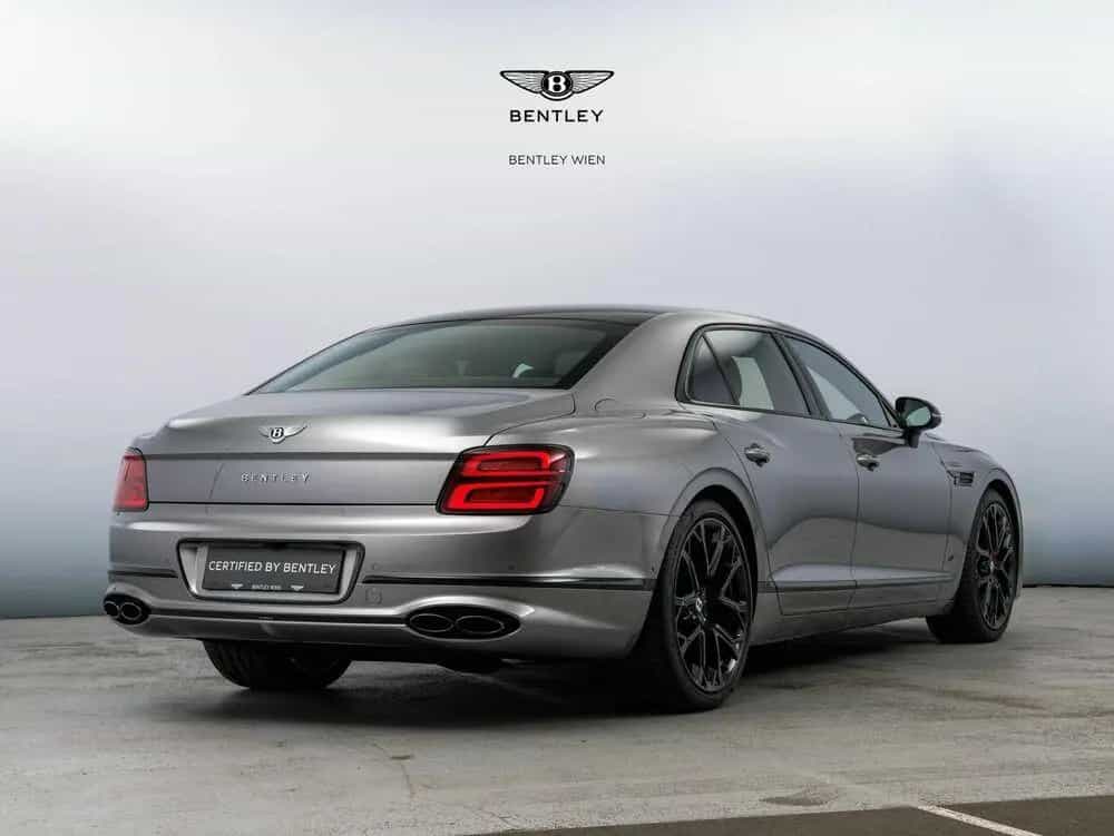 Bentley Flying Spur S V8 03/2024-photo-2