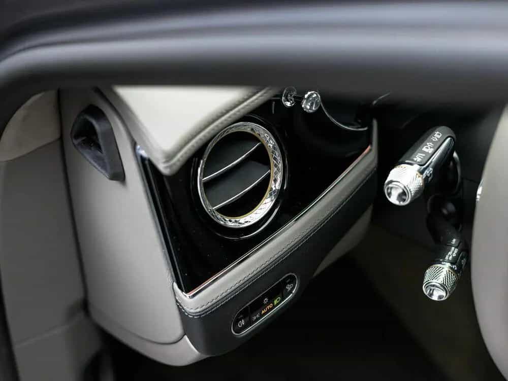 Bentley Flying Spur S V8 03/2024-photo-22