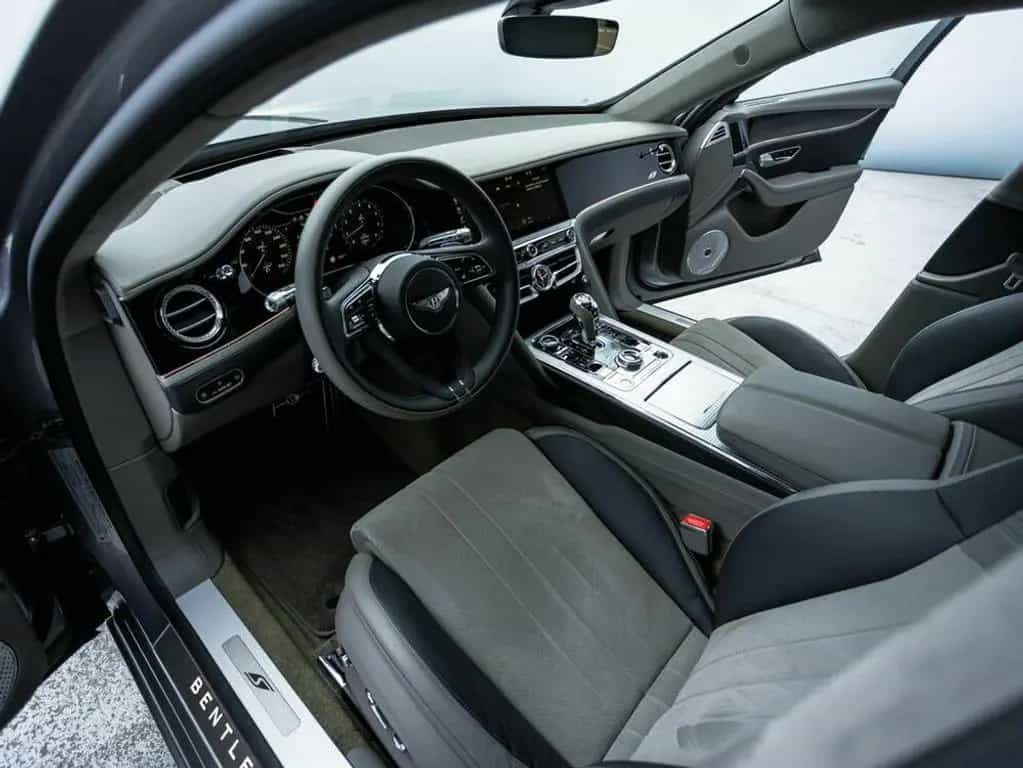 Bentley Flying Spur S V8 03/2024-photo-23