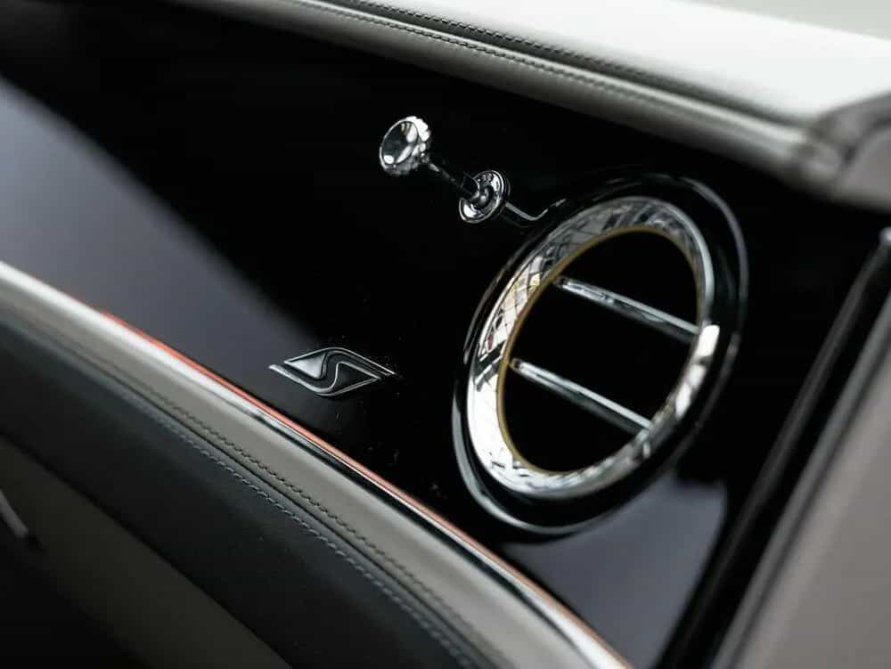Bentley Flying Spur S V8 03/2024-photo-34
