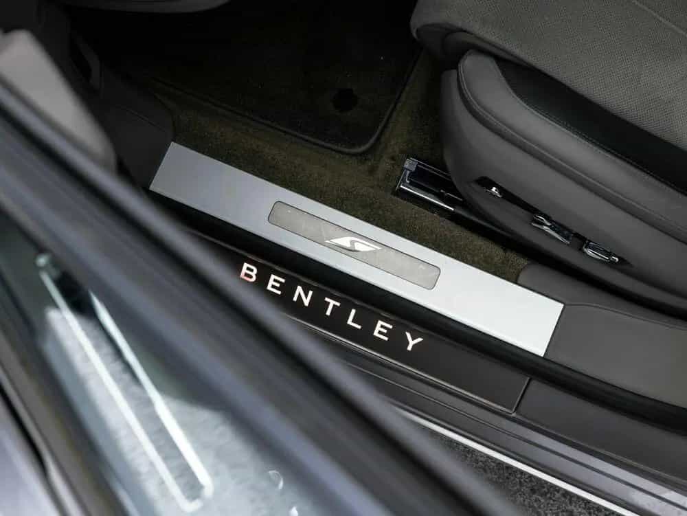 Bentley Flying Spur S V8 03/2024-photo-43
