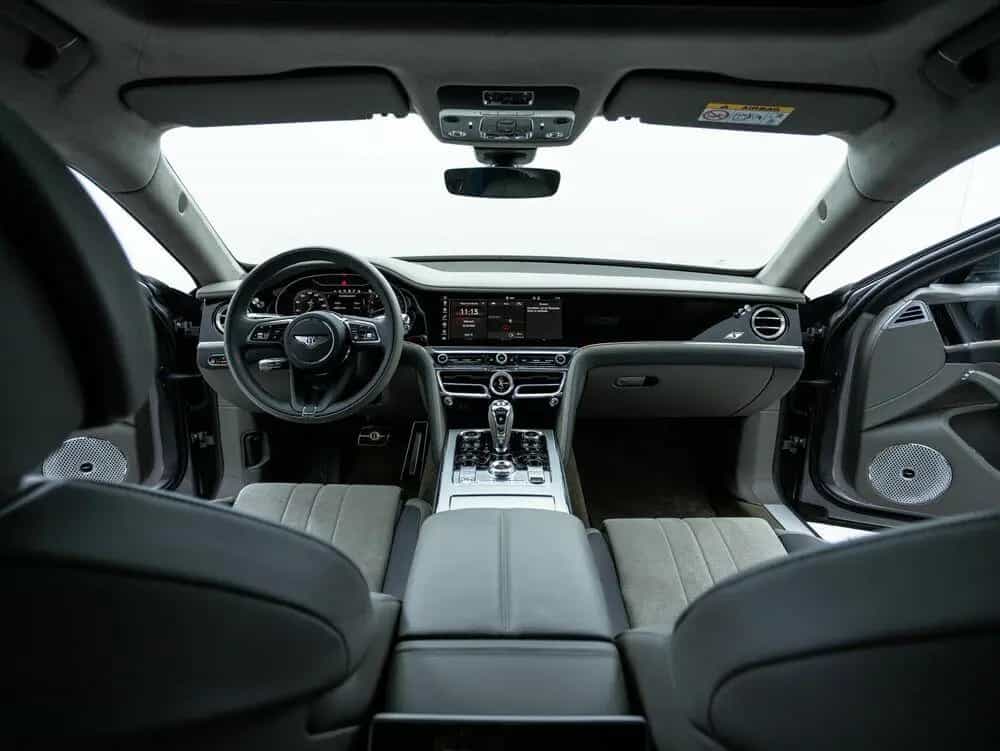 Bentley Flying Spur S V8 03/2024-photo-44
