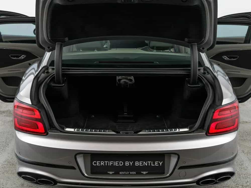 Bentley Flying Spur S V8 03/2024-photo-45