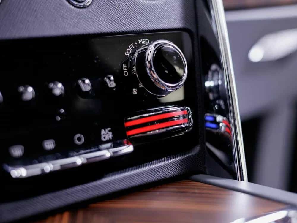 Rolls-Royce Cullinan 6.8 V12 06/2020-photo-29