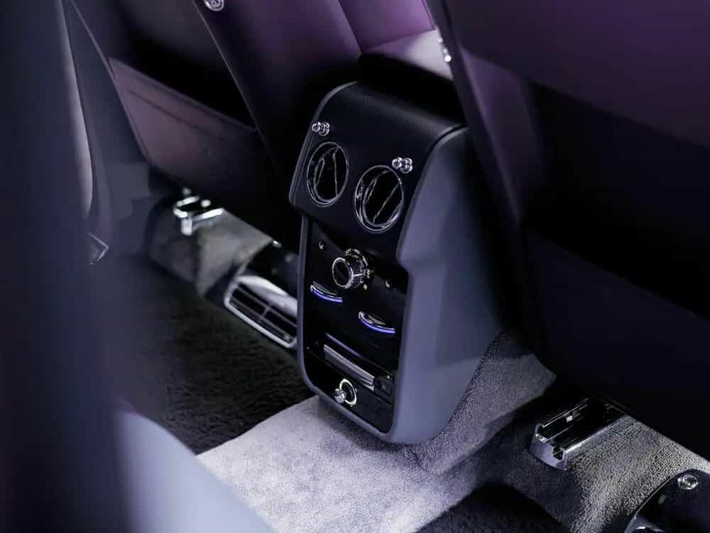 Rolls-Royce Cullinan 6.8 V12 06/2020-photo-36