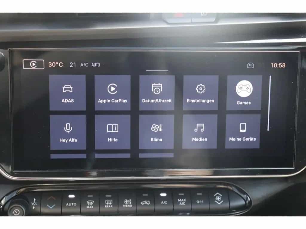 Alfa Romeo Junior IBRIDA Q4 1.2 VGT 145PS DCT6 SPORT SABELT 01/2026-photo-31