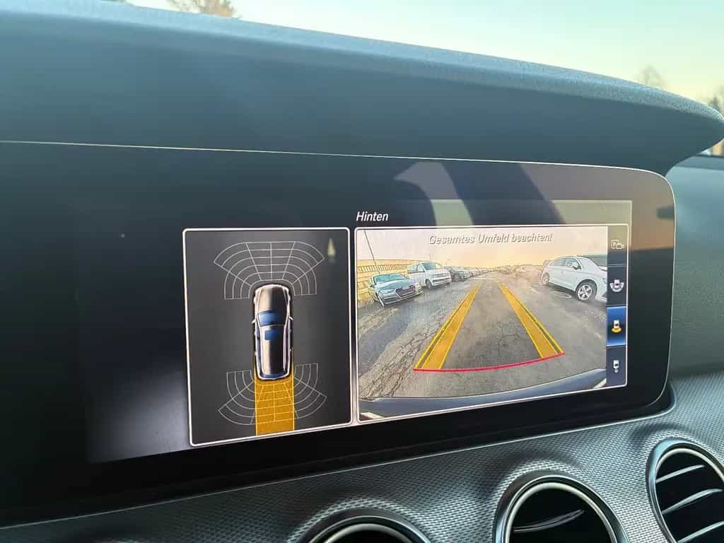 Mercedes-Benz E-Class 200 T Avantgarde Widescreen Multibeam Kamera 11/2017-photo-11