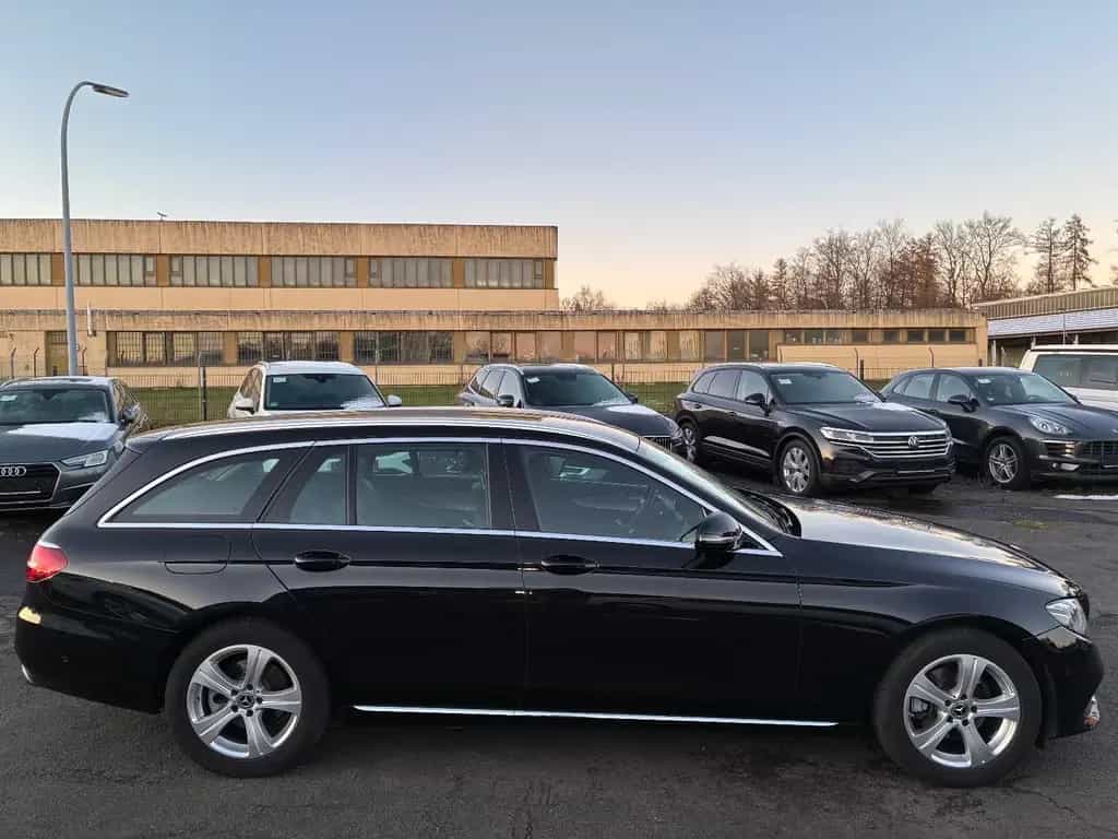 Mercedes-Benz E-Class 200 T Avantgarde Widescreen Multibeam Kamera 11/2017-photo-5