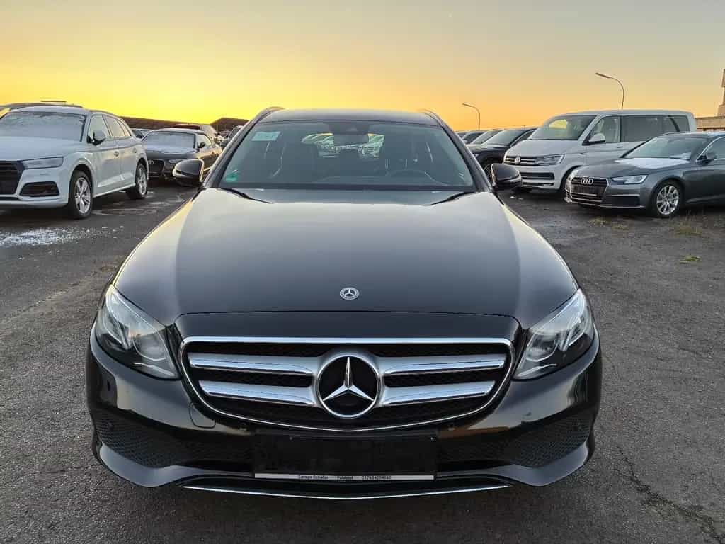 Mercedes-Benz E-Class 200 T Avantgarde Widescreen Multibeam Kamera 11/2017-photo-7