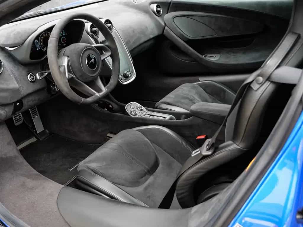 McLaren 600LT Coupé Vega Blue, Carbon Exterior Upgrade 1 01/2019-photo-12