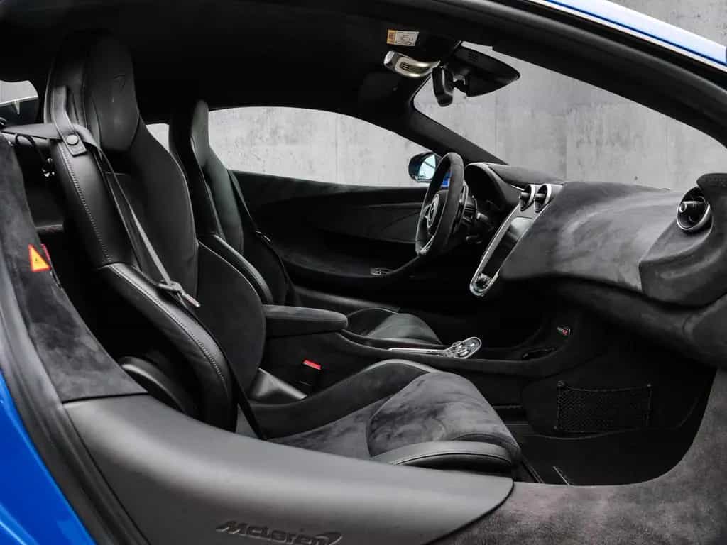 McLaren 600LT Coupé Vega Blue, Carbon Exterior Upgrade 1 01/2019-photo-5