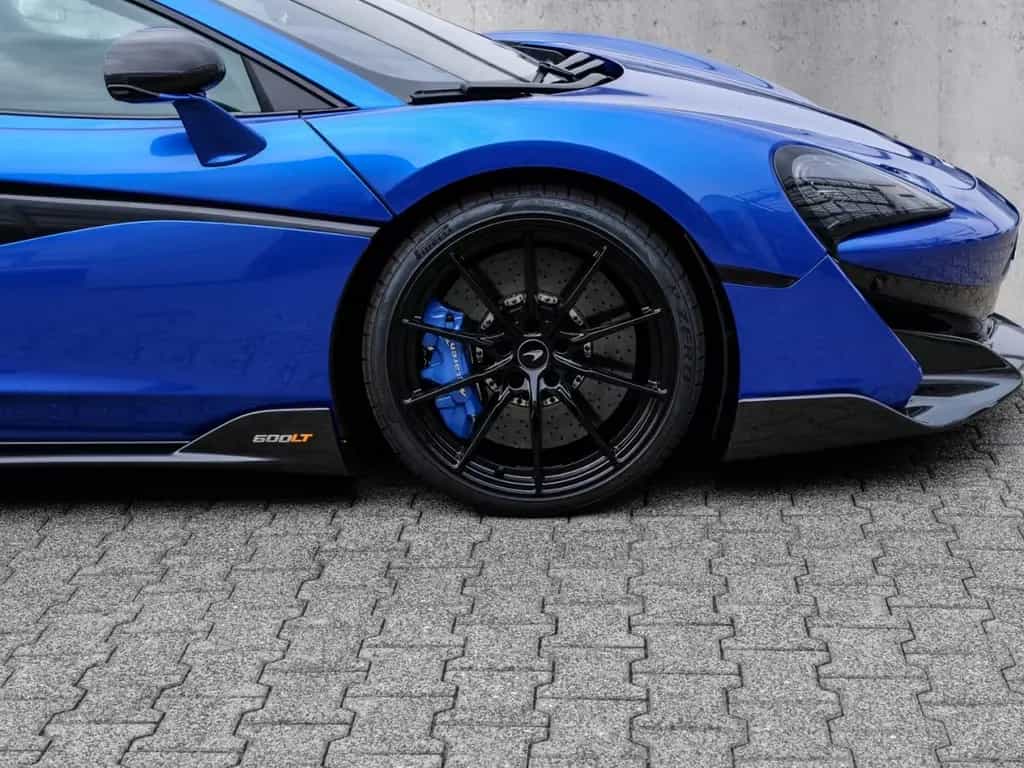 McLaren 600LT Coupé Vega Blue, Carbon Exterior Upgrade 1 01/2019-photo-8