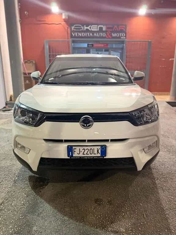 Ssangyong Tivoli 1.6d 2WD Be Hot Aebs 09/2017-photo-0