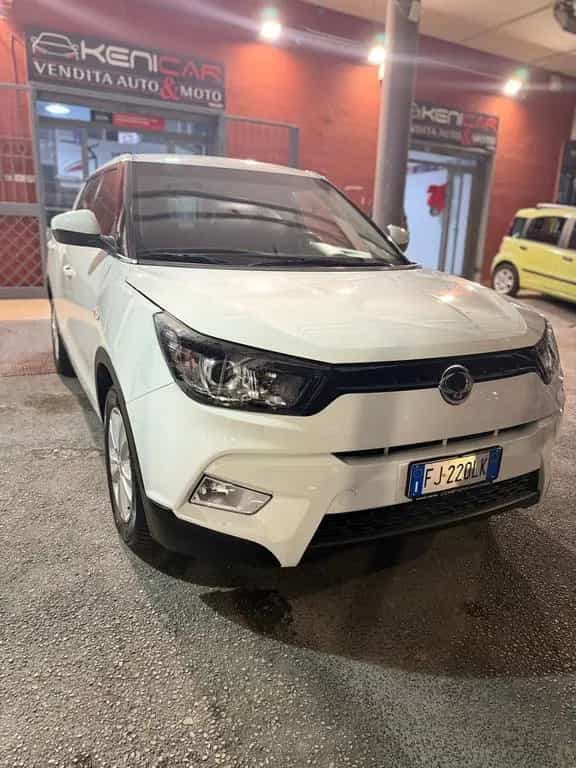 Ssangyong Tivoli 1.6d 2WD Be Hot Aebs 09/2017-photo-1