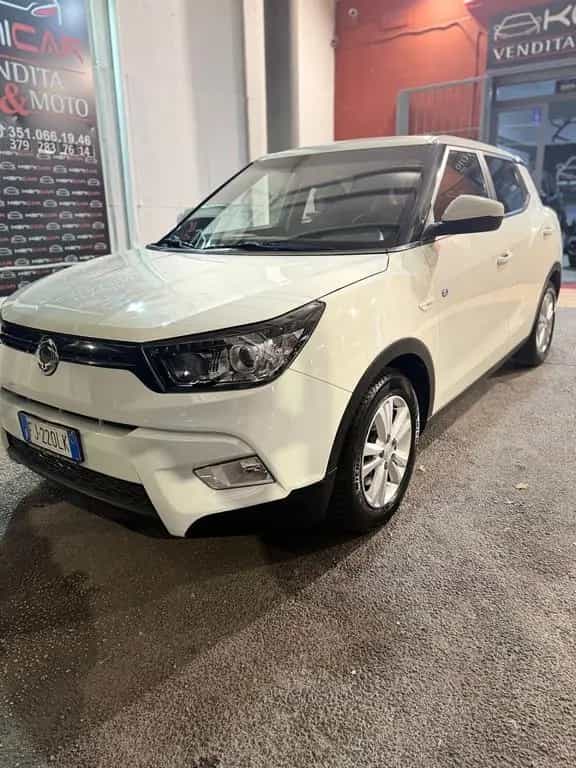 Ssangyong Tivoli 1.6d 2WD Be Hot Aebs 09/2017-photo-2