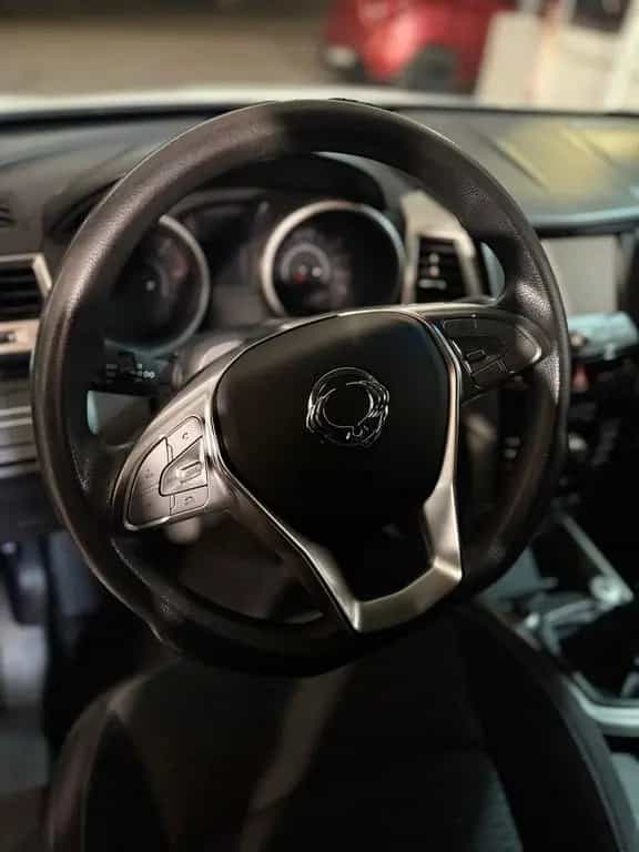 Ssangyong Tivoli 1.6d 2WD Be Hot Aebs 09/2017-photo-6