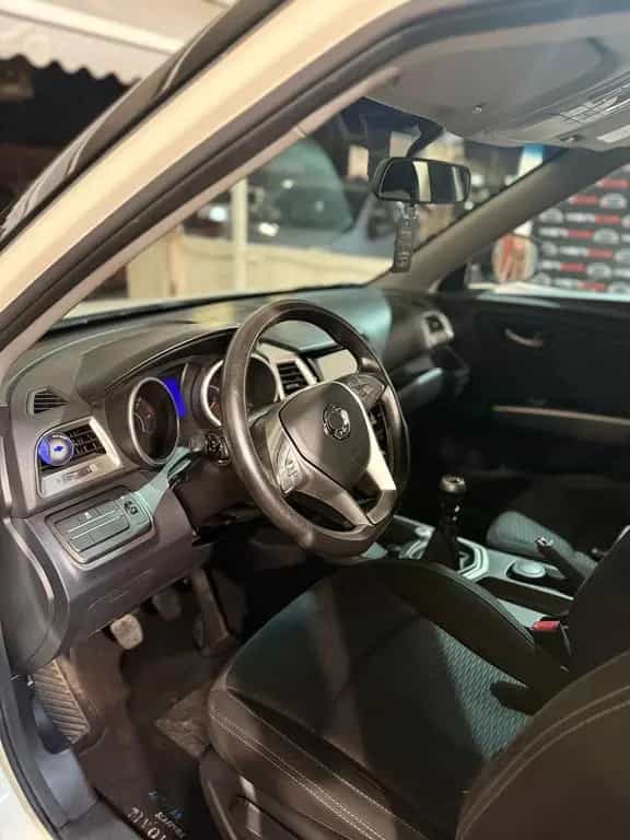Ssangyong Tivoli 1.6d 2WD Be Hot Aebs 09/2017-photo-7