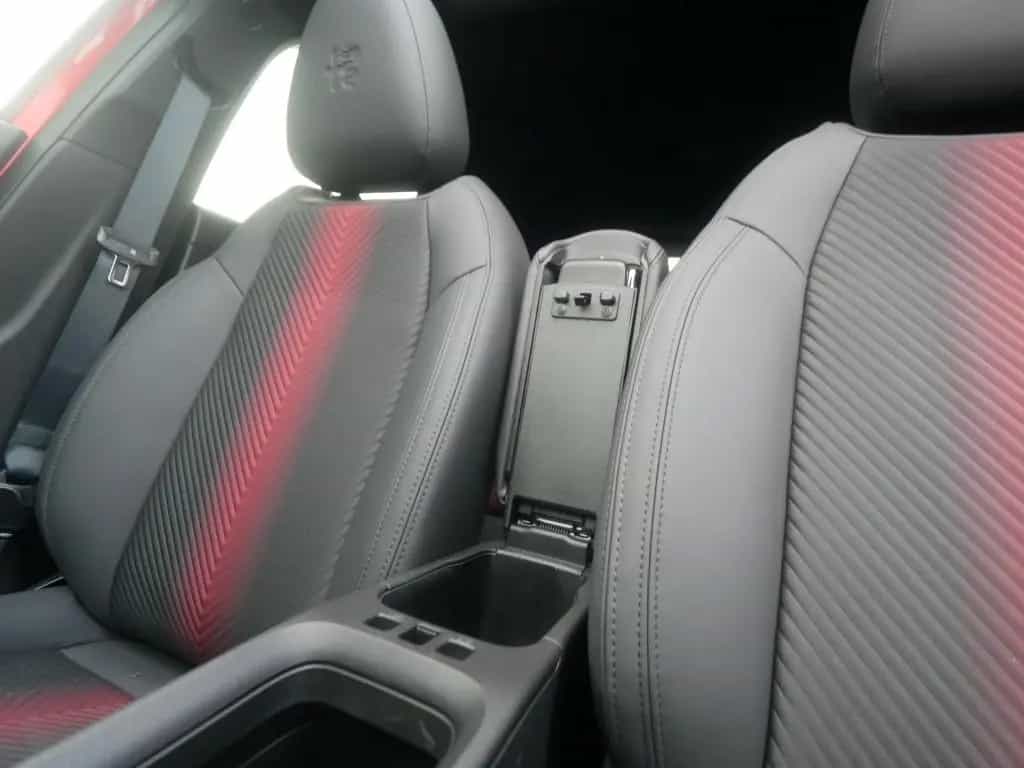 Alfa Romeo Junior IBRIDA Q4 1.2 VGT 145PS DCT6 SCHIEBEDACH 01/2026-photo-8