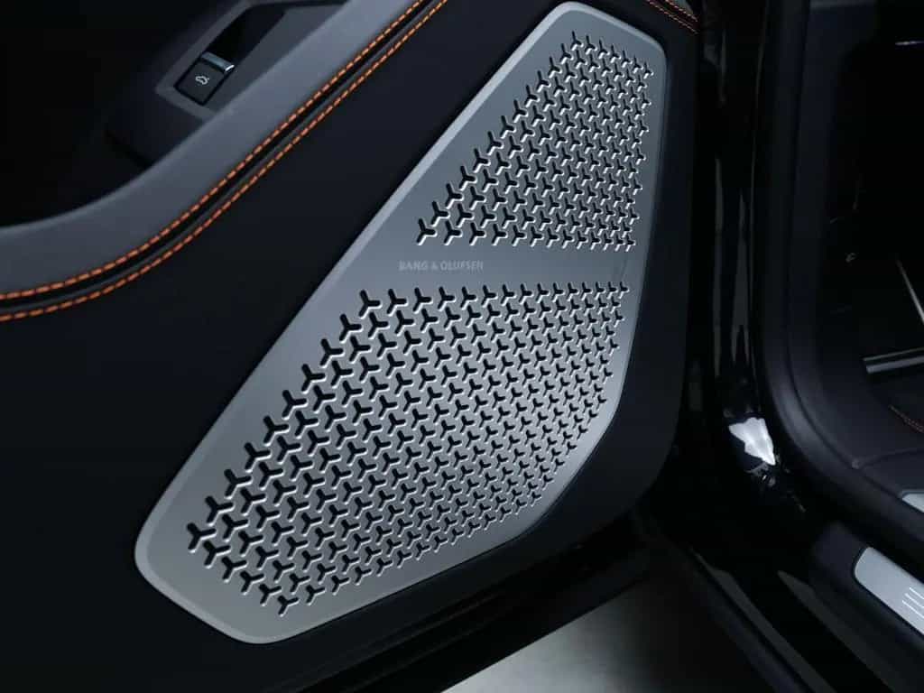 Lamborghini Urus NOVITEC FELGEN&ABGASNALANGE*B&O*23"*CARBON 03/2023-photo-30