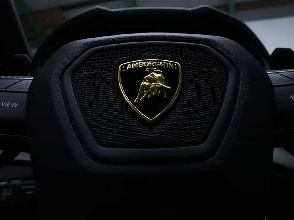 Lamborghini Urus NOVITEC FELGEN&ABGASNALANGE*B&O*23"*CARBON 03/2023-photo-37