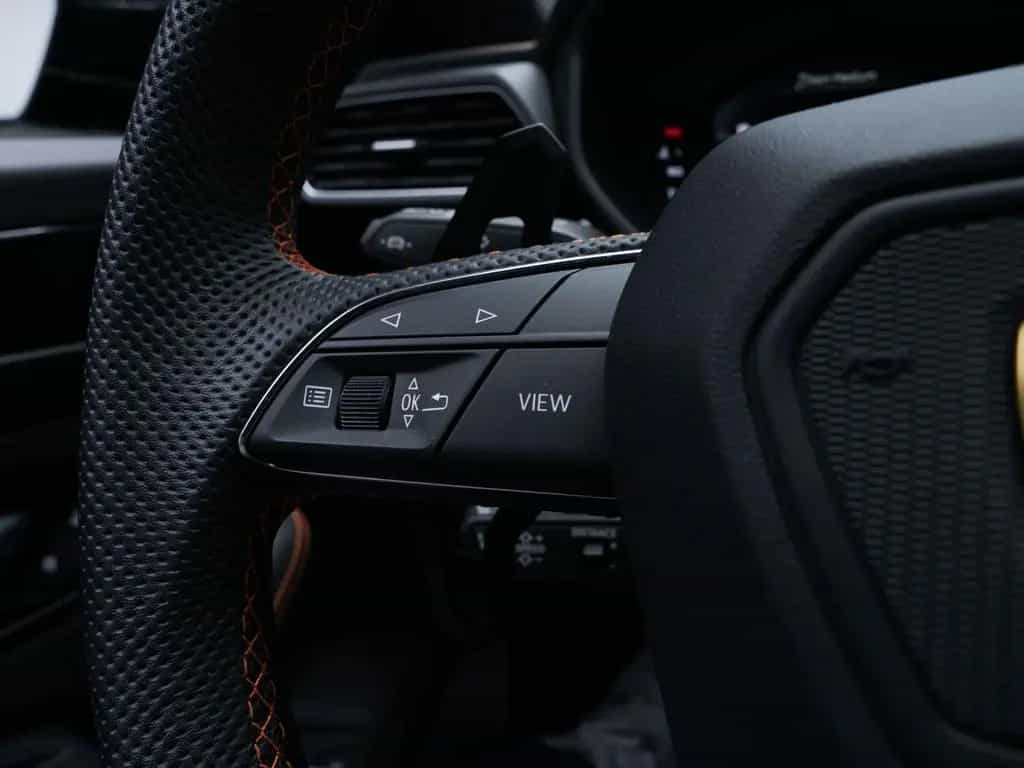 Lamborghini Urus NOVITEC FELGEN&ABGASNALANGE*B&O*23"*CARBON 03/2023-photo-38