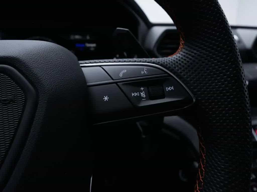 Lamborghini Urus NOVITEC FELGEN&ABGASNALANGE*B&O*23"*CARBON 03/2023-photo-39
