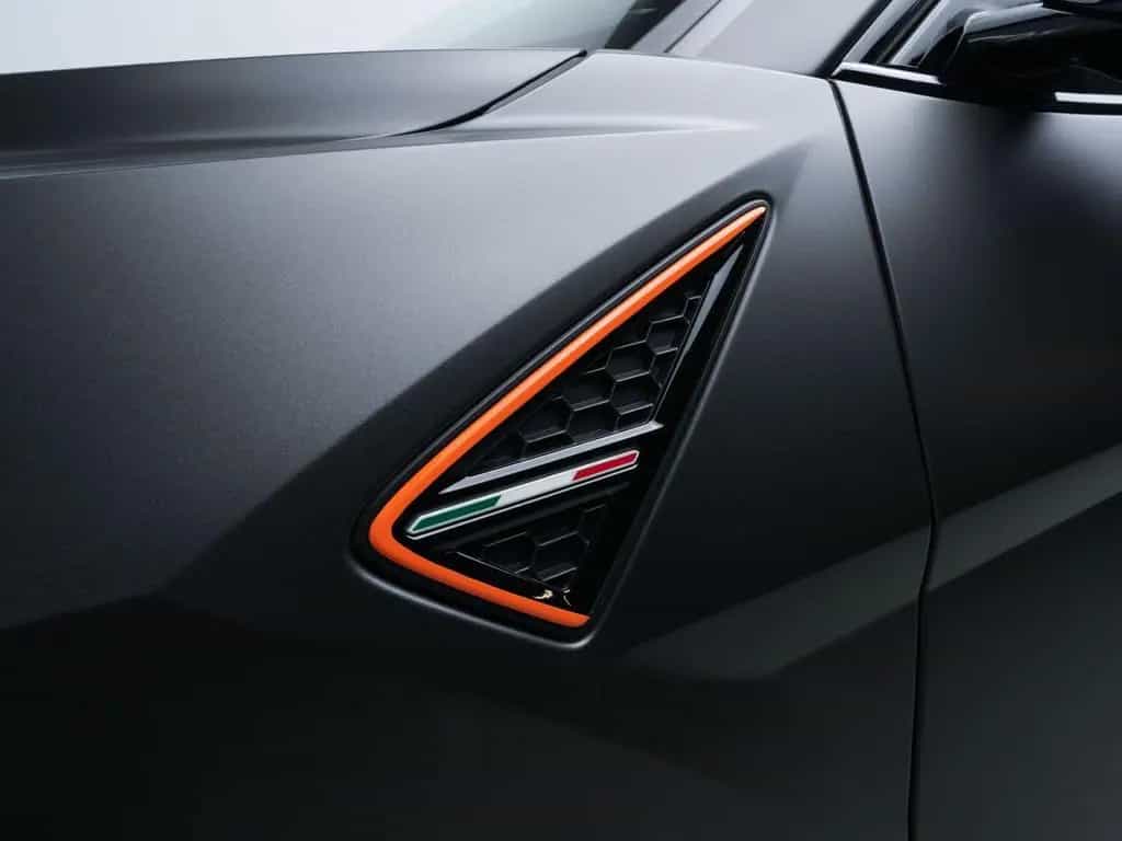 Lamborghini Urus NOVITEC FELGEN&ABGASNALANGE*B&O*23"*CARBON 03/2023-photo-44