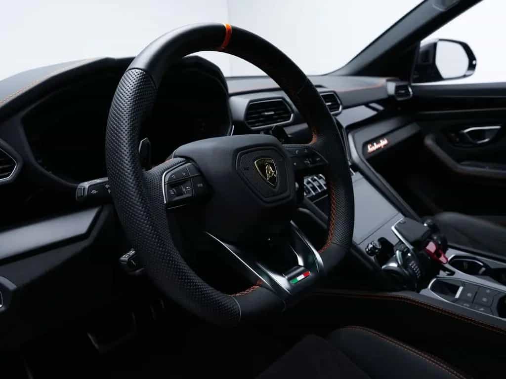 Lamborghini Urus NOVITEC FELGEN&ABGASNALANGE*B&O*23"*CARBON 03/2023-photo-7
