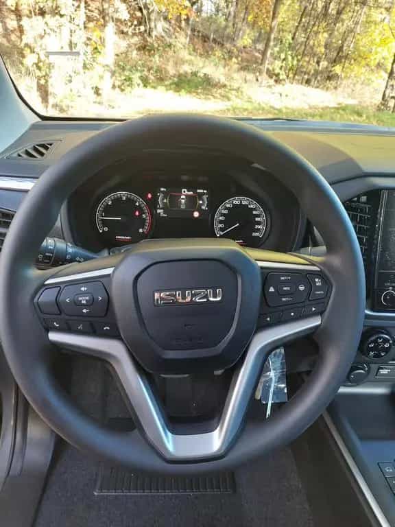 Isuzu D-Max DoubleCab LS null-photo-14