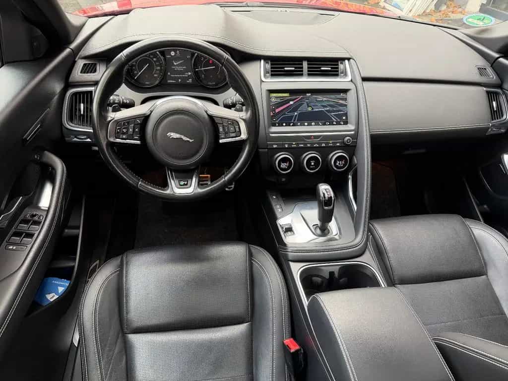 Jaguar E-Pace R-Dynamic SE AWD~LED~ACC~PANO 08/2018-photo-8