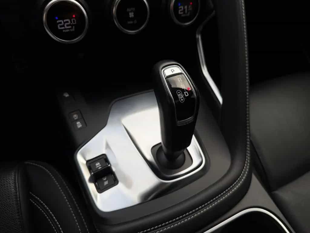 Jaguar E-Pace R-Dynamic SE AWD~LED~ACC~PANO 08/2018-photo-10