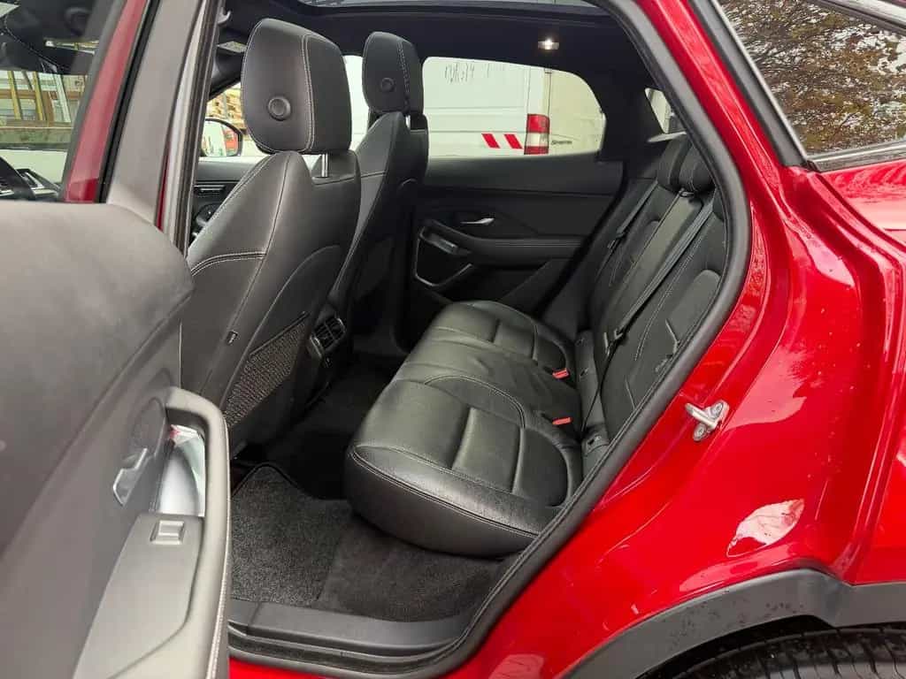Jaguar E-Pace R-Dynamic SE AWD~LED~ACC~PANO 08/2018-photo-12