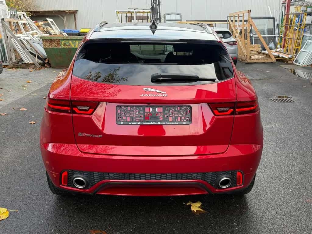 Jaguar E-Pace R-Dynamic SE AWD~LED~ACC~PANO 08/2018-photo-3