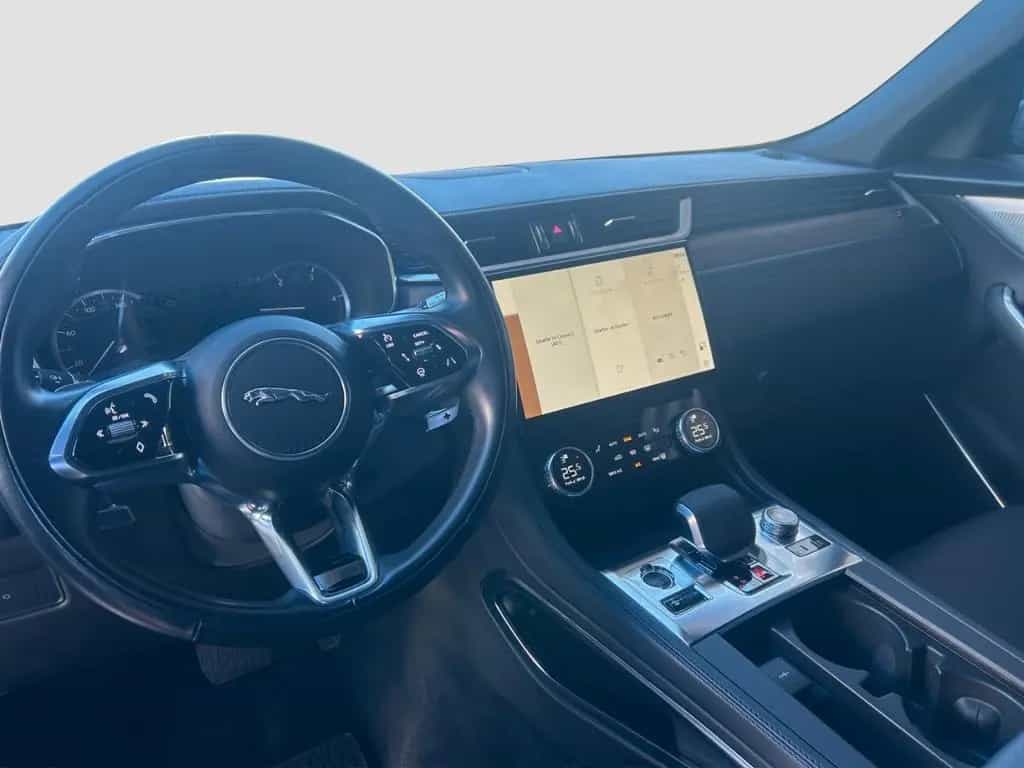 Jaguar F-Pace 360*Leder* SpurH*19''*LED *WinterP 03/2021-photo-9