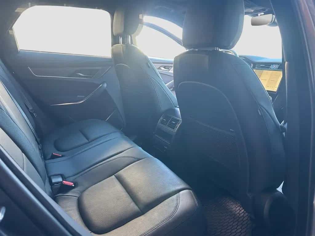 Jaguar F-Pace 360*Leder* SpurH*19''*LED *WinterP 03/2021-photo-12