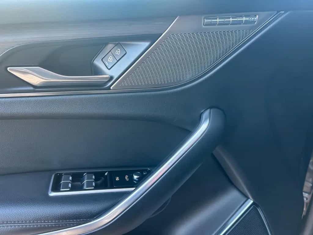 Jaguar F-Pace 360*Leder* SpurH*19''*LED *WinterP 03/2021-photo-7