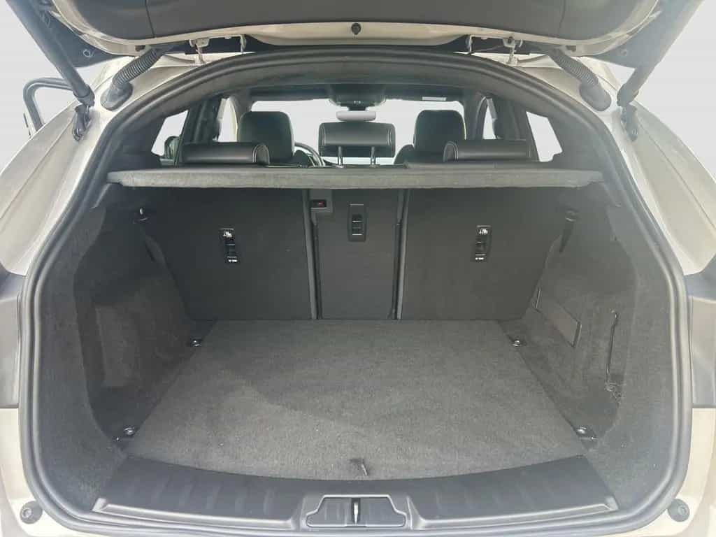 Jaguar E-Pace D200 R-Dynamic LED*ACC*KEYLESS*PANO*WinP* 03/2022-photo-8
