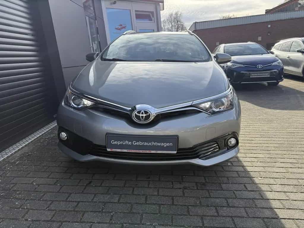 Toyota Auris Touring Sports 1.2 Design Edition 01/2016-photo-1