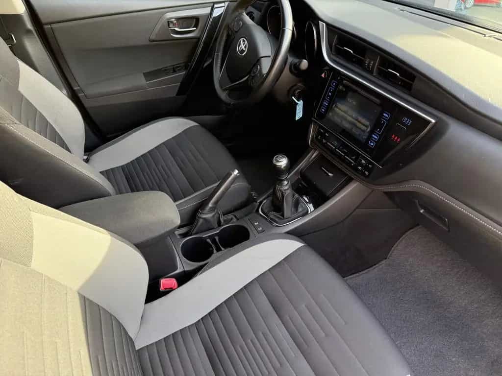 Toyota Auris Touring Sports 1.2 Design Edition 01/2016-photo-20