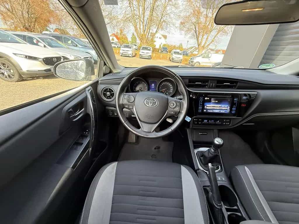 Toyota Auris Touring Sports 1.2 Design Edition 01/2016-photo-7