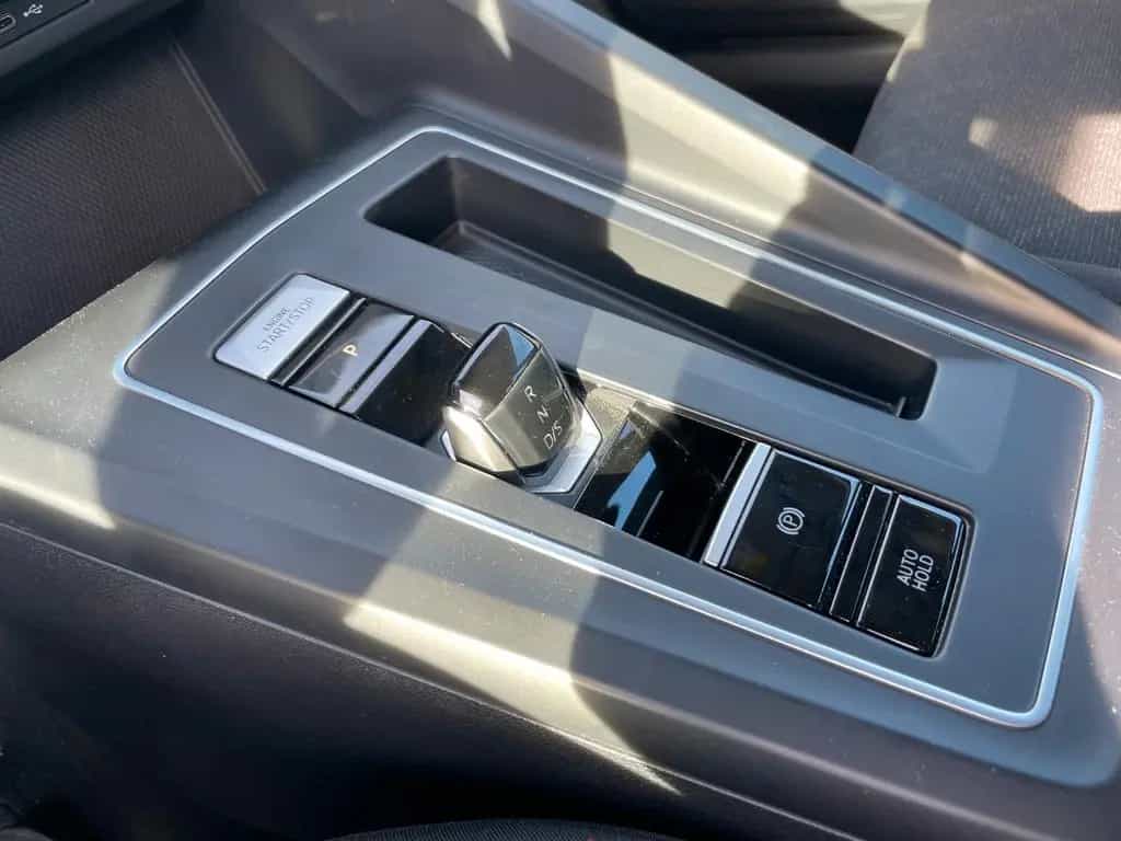 Volkswagen Golf VIII Lim. 1.5 eTSI LED PDC Ambiente 05/2023-photo-14
