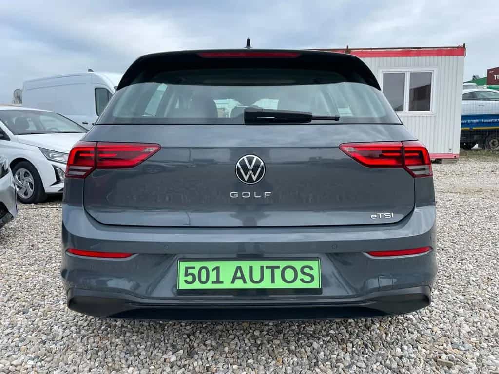 Volkswagen Golf VIII Lim. 1.5 eTSI LED PDC Ambiente 05/2023-photo-3