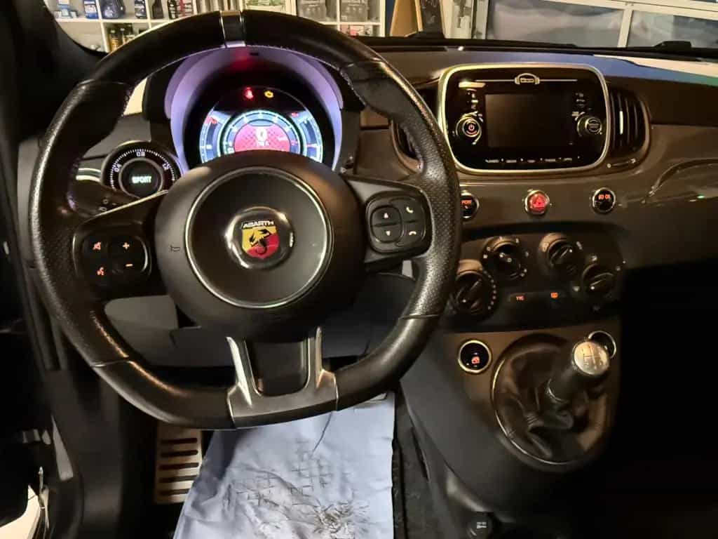 Abarth 500 595 Abarth 04/2017-photo-10