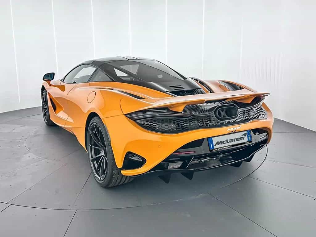 McLaren 750S Coupè MY26 Performance- McLaren Milano 11/2025-photo-3