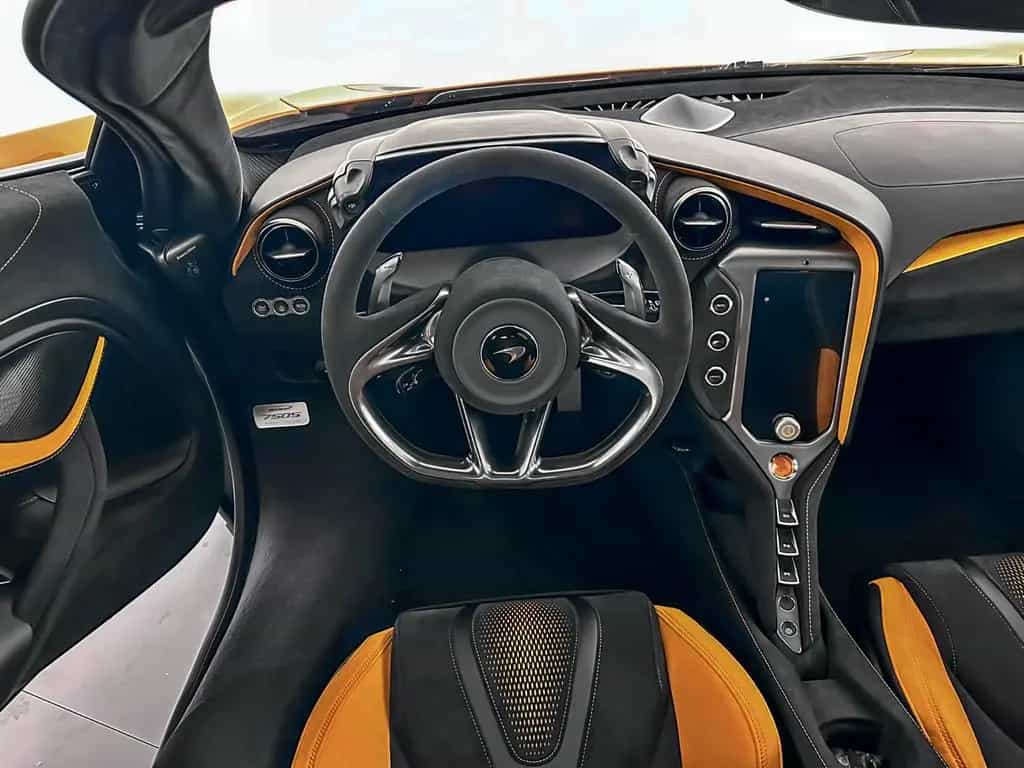 McLaren 750S Coupè MY26 Performance- McLaren Milano 11/2025-photo-9