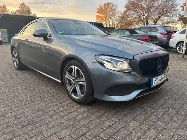 Mercedes-Benz E-Class Coupe LED Leder Panorama Widescreen 360° 03/2018-photo-16