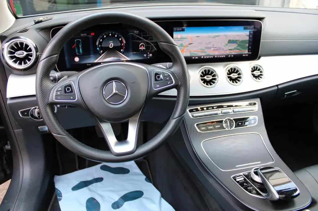 Mercedes-Benz E-Class Coupe LED Leder Panorama Widescreen 360° 03/2018-photo-5