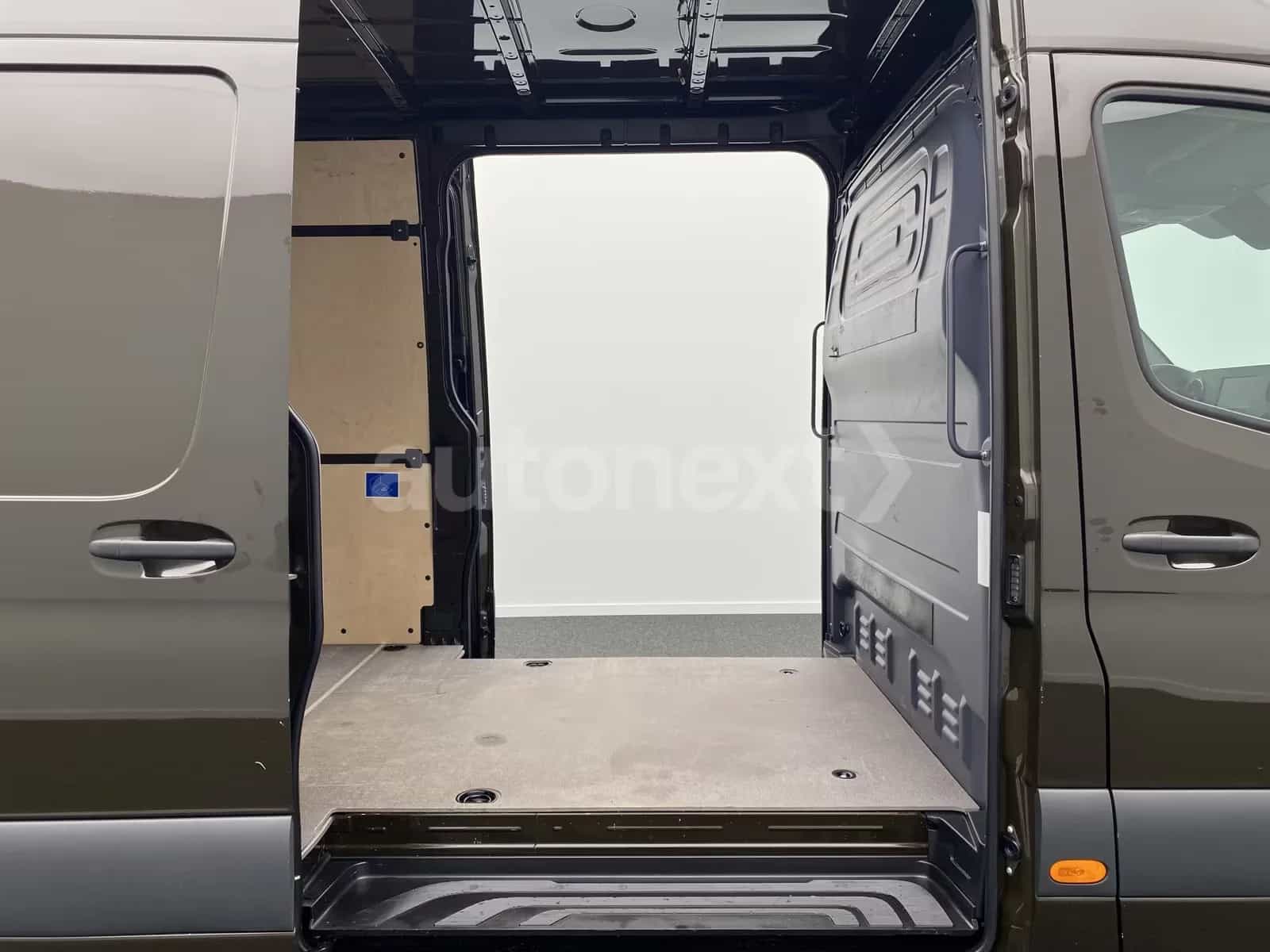 Mercedes-Benz Sprinter 10/2022-photo-17