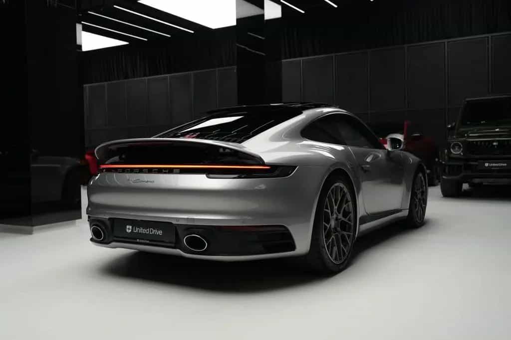 Porsche 911 Carrera 07/2022-photo-21