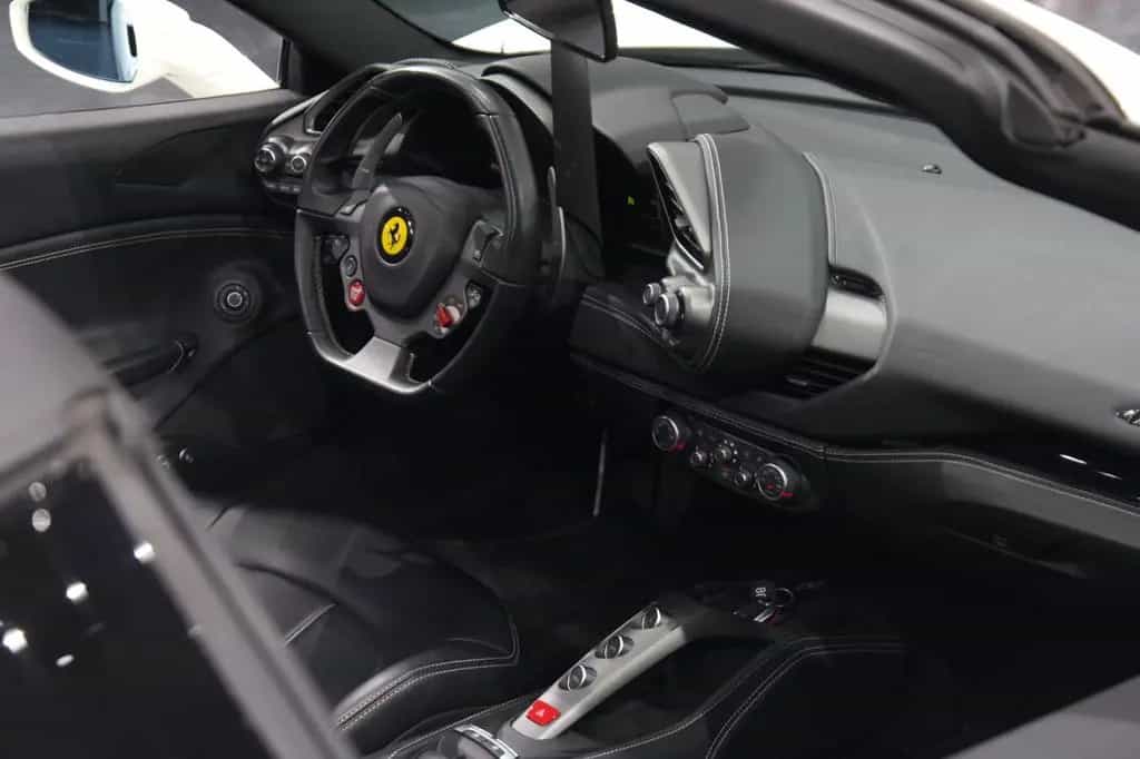 Ferrari 488 Spider *deutsch*Ferrari Power Garantie*U-frei 03/2018-photo-11